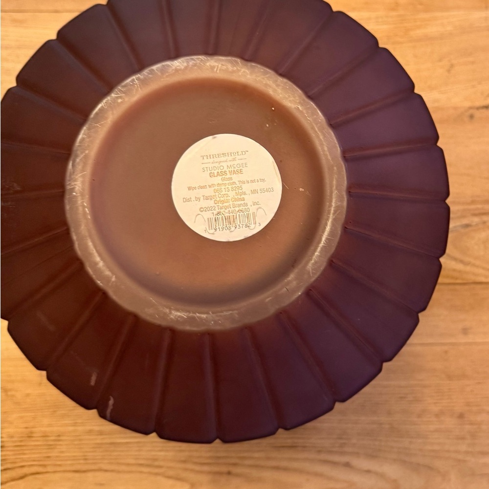 NWT Fluted Glass Vase - Threshold designed with Studio McGee - Picture 7 of 7